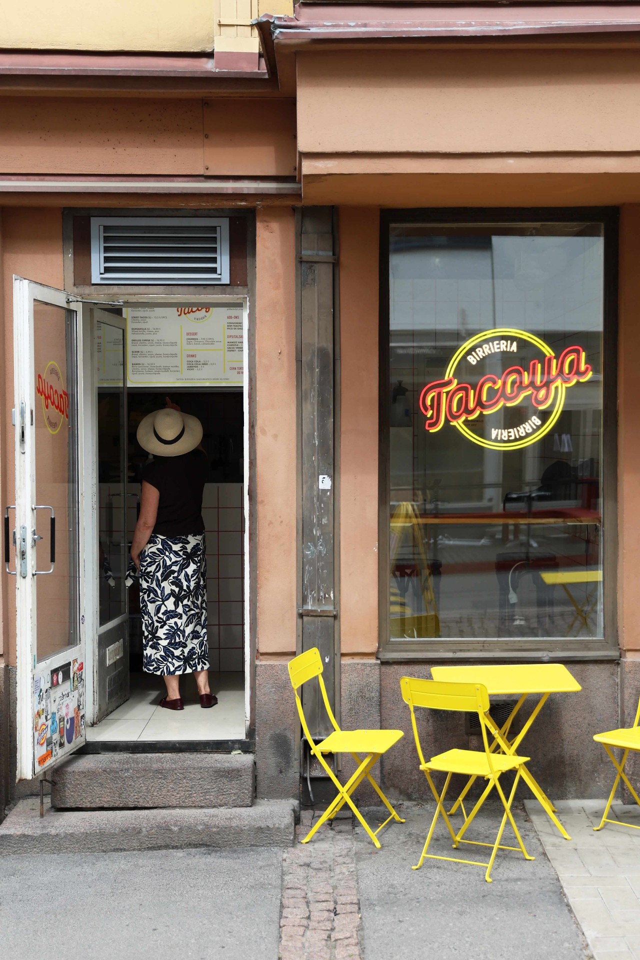 Window service on the street